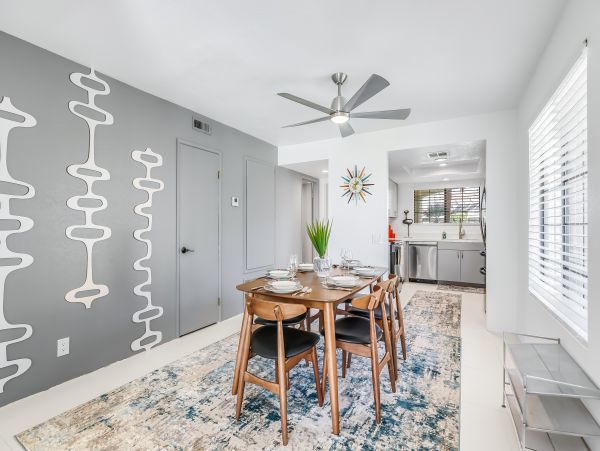 Palm Springs Home 1028210
