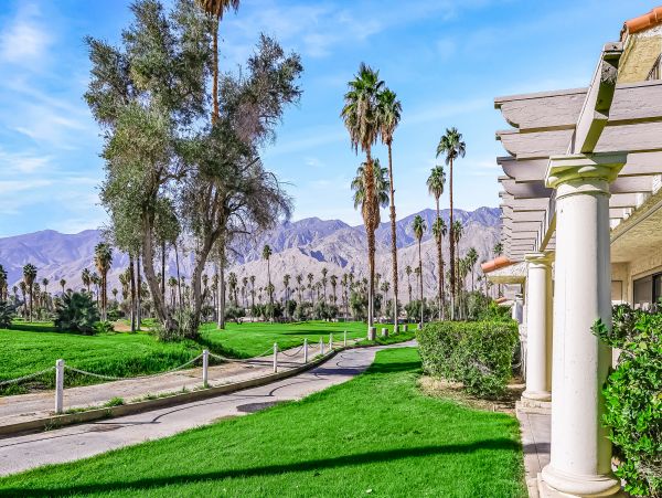 Palm Springs Home 1028210