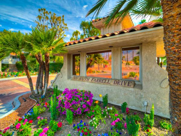 Palm Springs Home 1028210