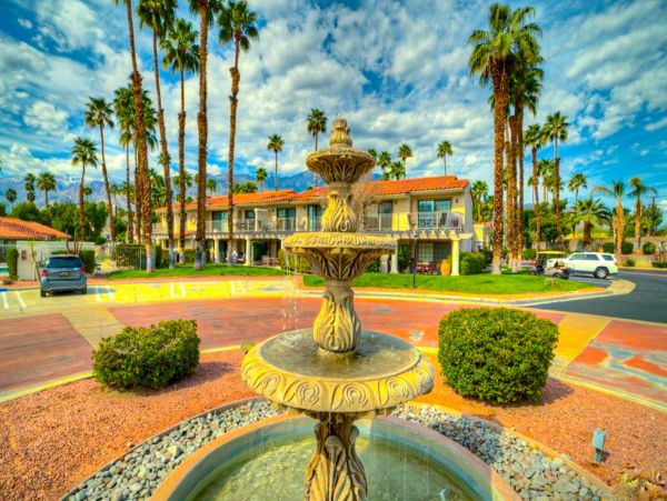 Palm Springs Home 1028210