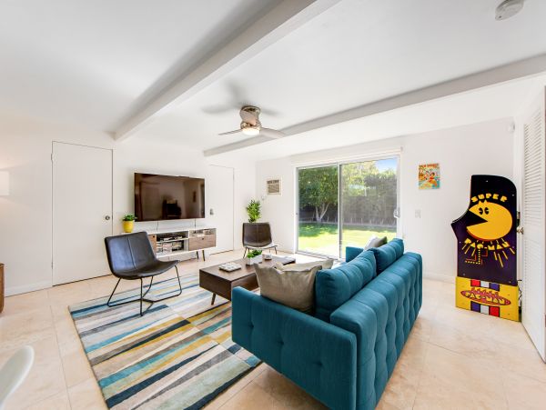 Palm Springs Home 1028211