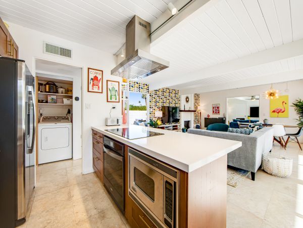 Palm Springs Home 1028211