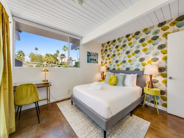 Palm Springs Home 1028211