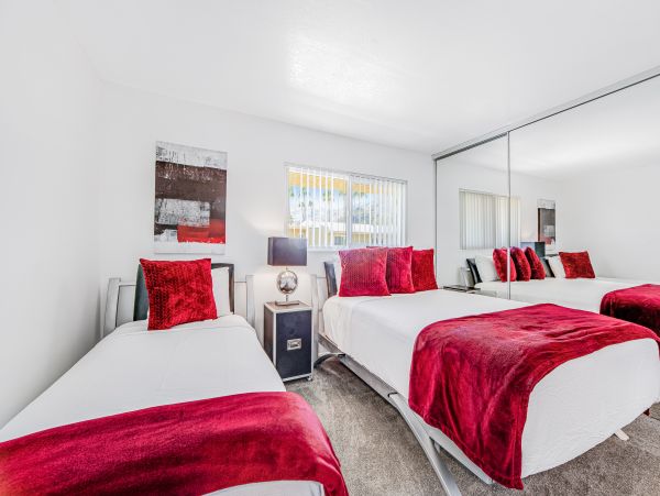 Palm Springs Home 1028213