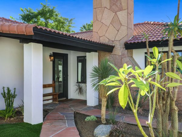 Palm Springs Home 1028214