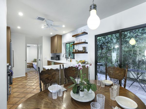 Palm Springs Home 1028214