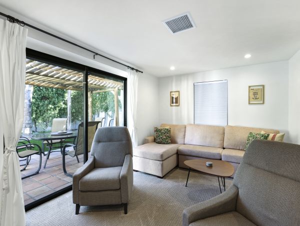 Palm Springs Home 1028214