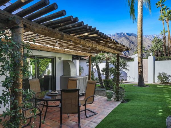 Palm Springs Home 1028214