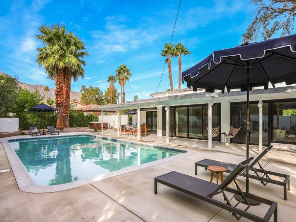 Palm Springs Home 1028215