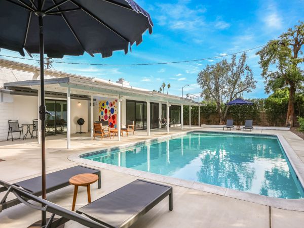 Palm Springs Home 1028215
