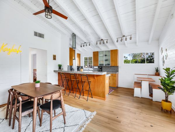 Palm Springs Home 1028215