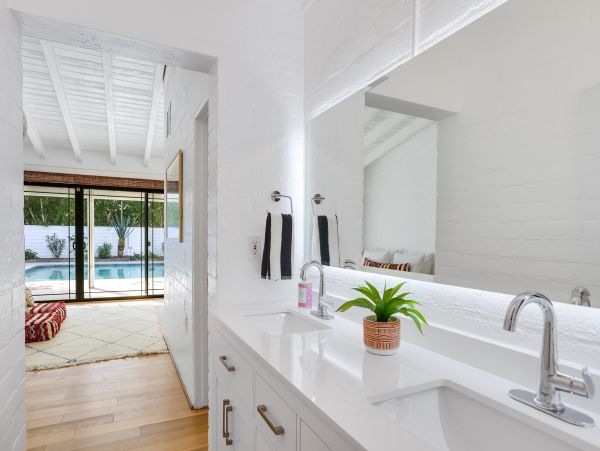 Palm Springs Home 1028215