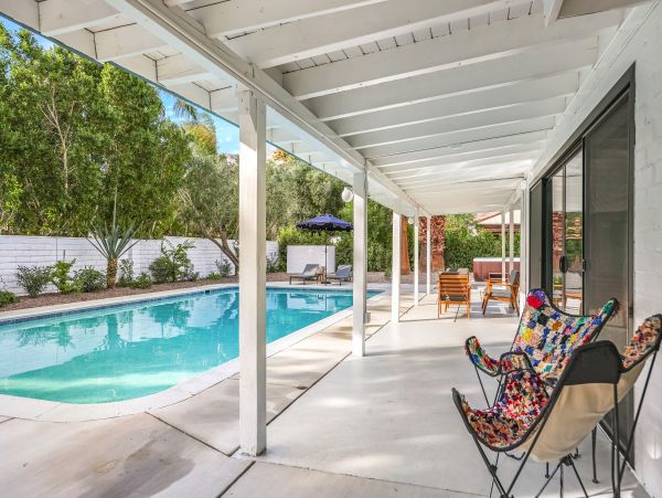 Palm Springs Home 1028215