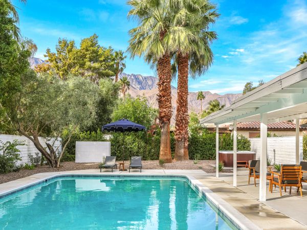 Palm Springs Home 1028215