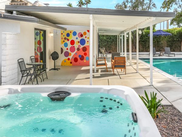 Palm Springs Home 1028215