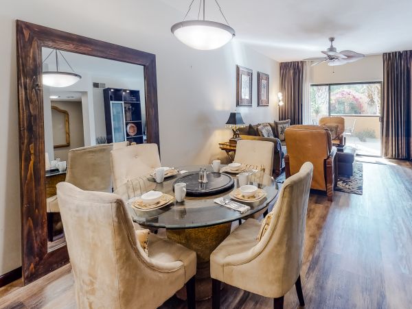 Palm Springs Home 1028216