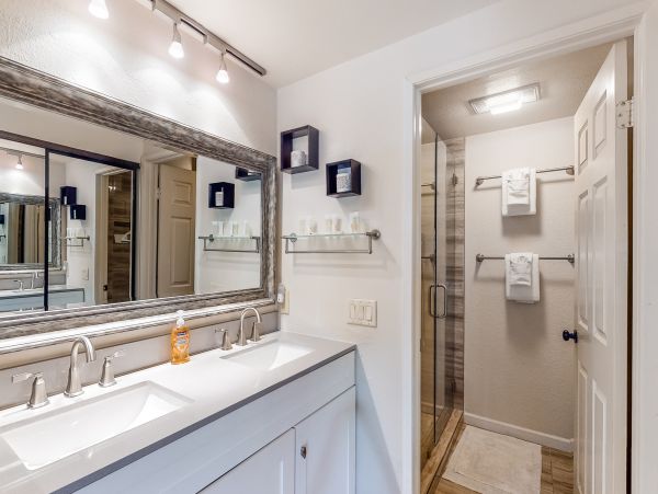 Palm Springs Home 1028216