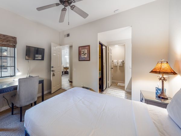 Palm Springs Home 1028216