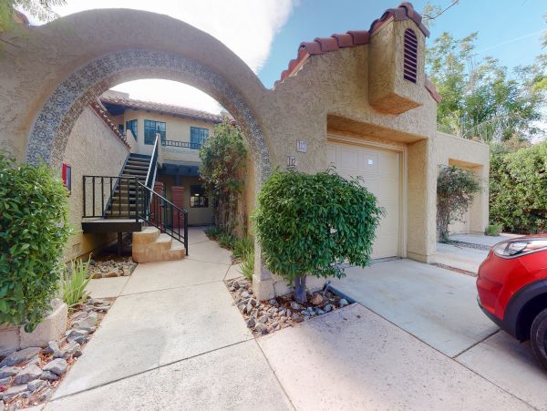 Palm Springs Home 1028216