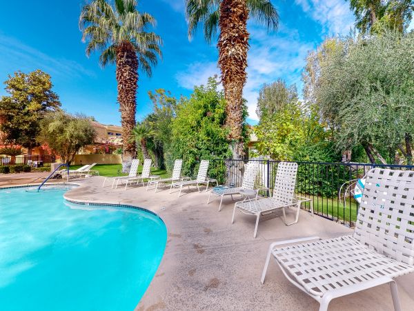 Palm Springs Home 1028216