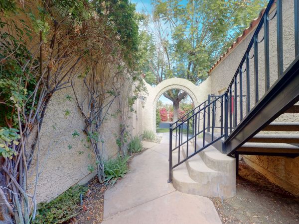Palm Springs Home 1028216