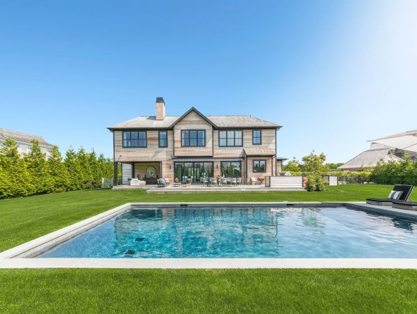 Southampton Luxury Vacation Home 7 Bedrooms