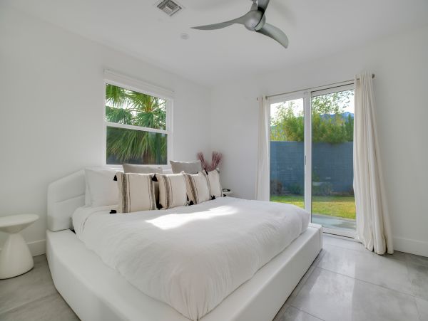 Palm Springs Home 1028218