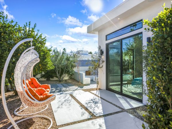 Palm Springs Home 1028219