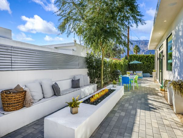 Palm Springs Home 1028219