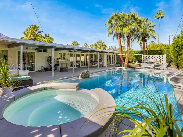 Palm Springs Home 1028220
