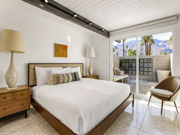 Palm Springs Home 1028220