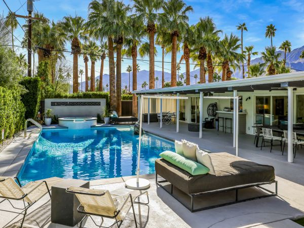 Palm Springs Home 1028220