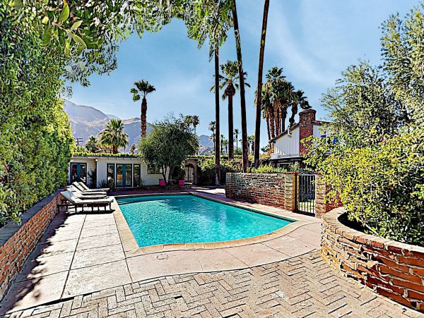 Palm Springs Home 1028221