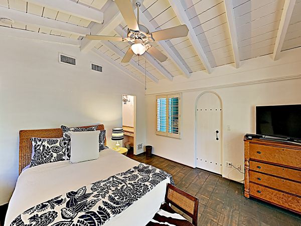 Palm Springs Home 1028221