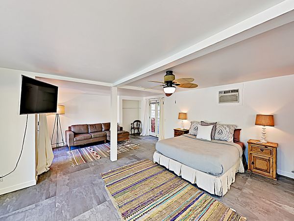 Palm Springs Home 1028221