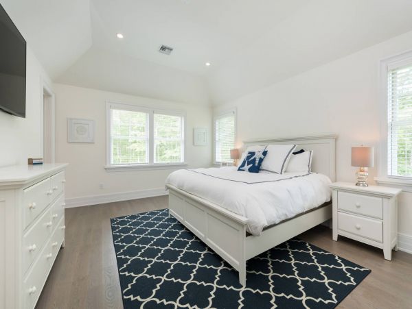Upscale  Hamptons Seven Bedrooms  Luxury Vacation Home