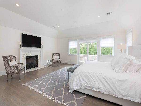 Upscale  Hamptons Seven Bedrooms  Luxury Vacation Home