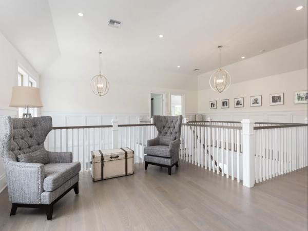 Upscale  Hamptons Seven Bedrooms  Luxury Vacation Home
