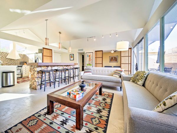Palm Springs Home 1028226
