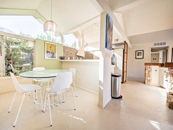 Palm Springs Home 1028226