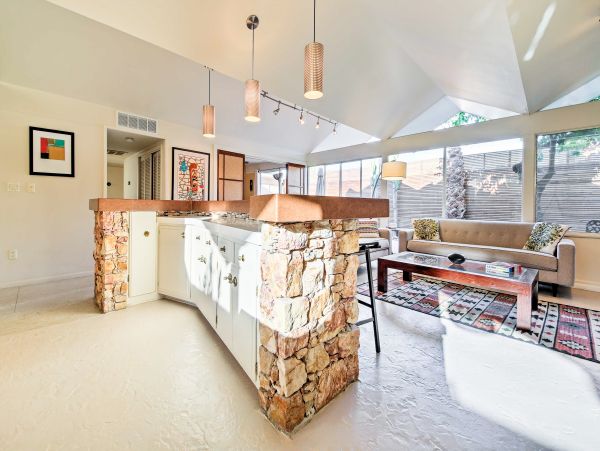 Palm Springs Home 1028226