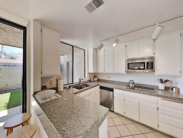 Palm Springs Home 1028227