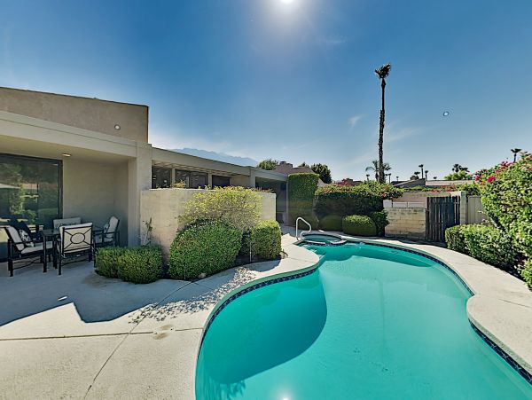 Palm Springs Home 1028227