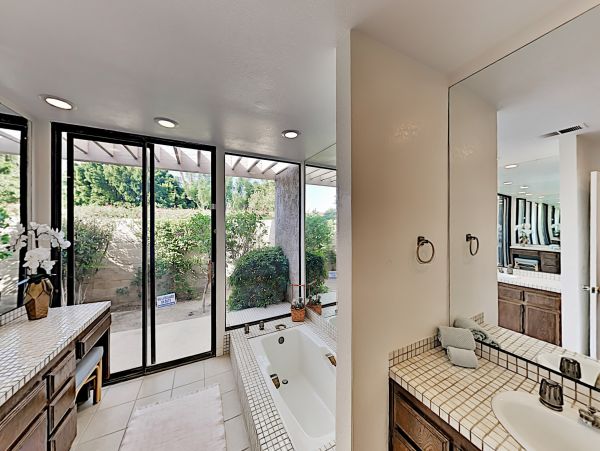 Palm Springs Home 1028227