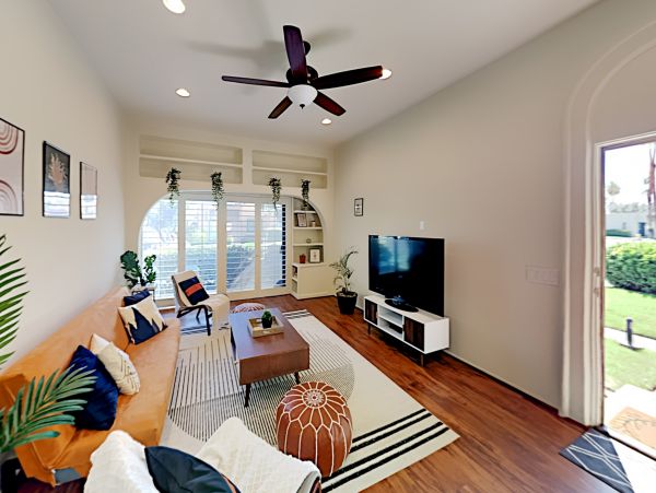 Palm Springs Home 1028228