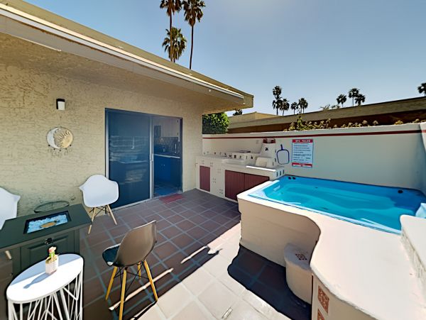Palm Springs Home 1028228