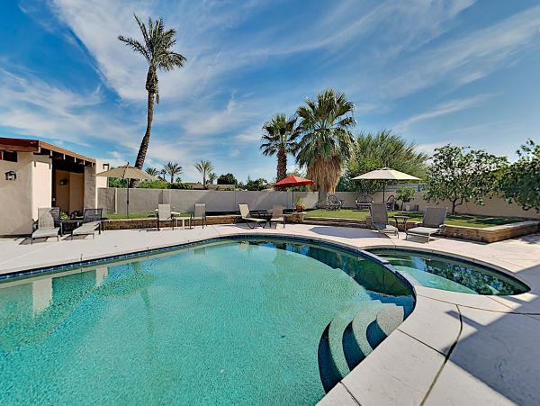 Palm Springs Home 1028229