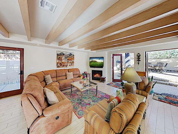 Palm Springs Home 1028229
