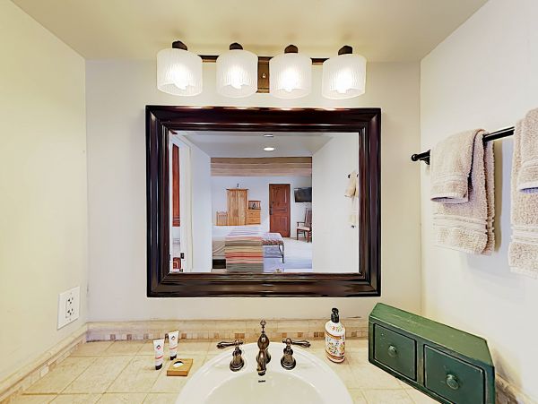 Palm Springs Home 1028229