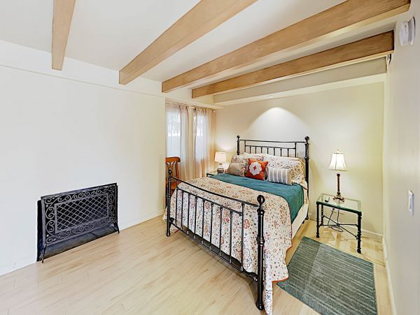 Palm Springs Home 1028229